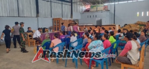 Dukung Ketahanan Pangan, Desa Poh Bergong Salurkan Bantuan Beras DTSEN