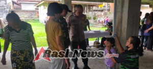 Babinsa Desa Tegalinggah Laksanakan Pendampingan Kegiatan Posyandu Balita dan Lansia