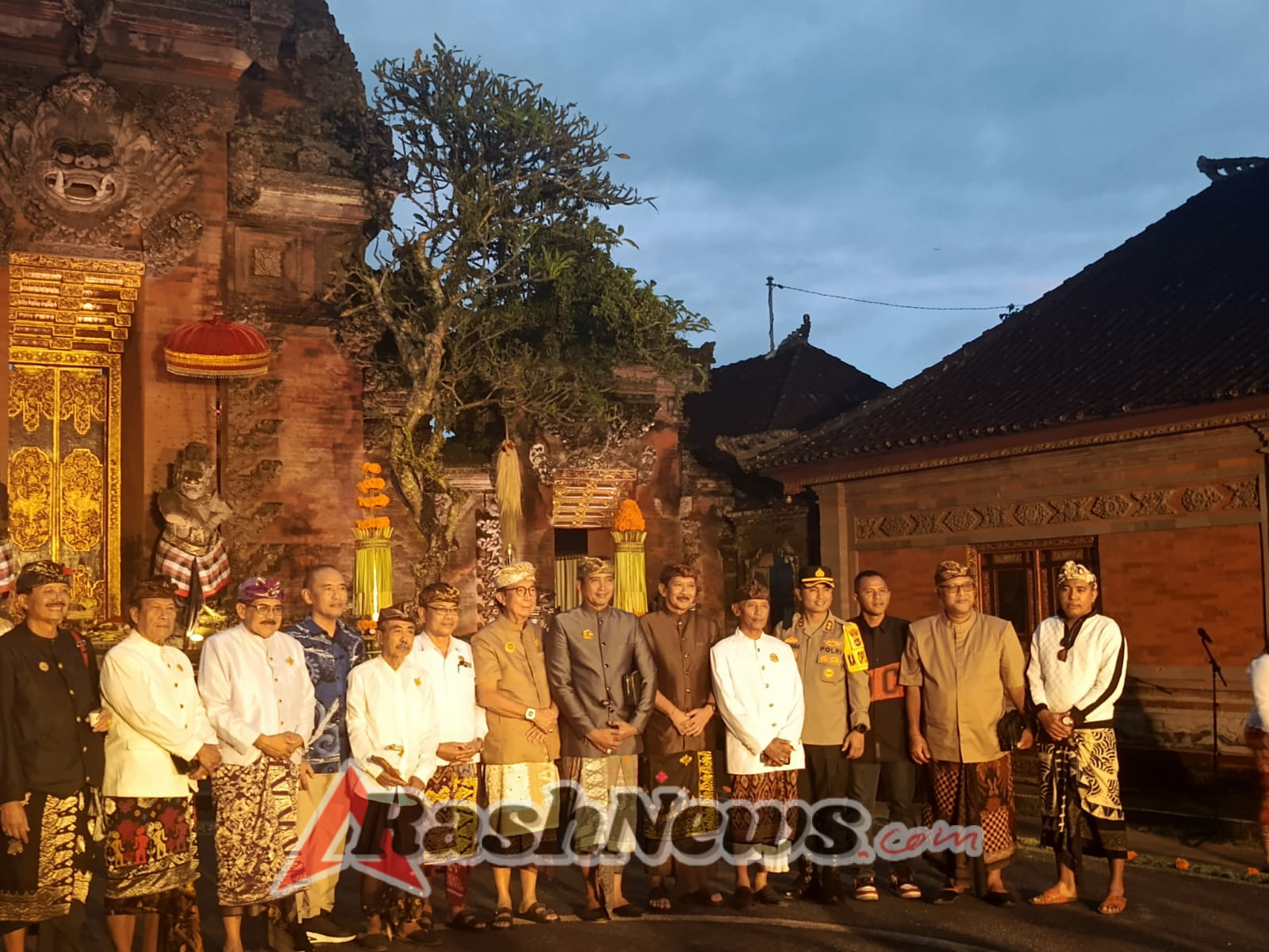 Tegaskan Komitmen TNI Dukung Wisata Budaya, Dandim Gianyar Hadir Langsung di Pembukaan Festival Beguling