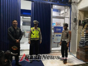 Patroli Polsek Rendang Cegah Gangguan Kamtibmas