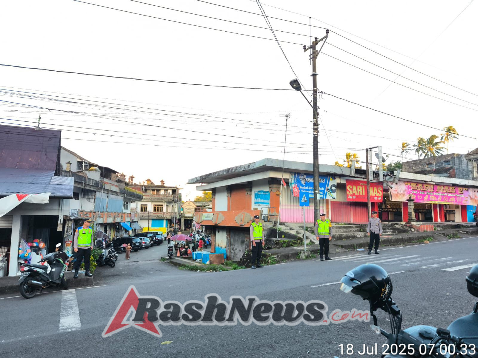 Senantiasa Melayani Masyarakat, Kapolsek Pupuan Pimpin Personil Melaksanakan Giat Strong Point