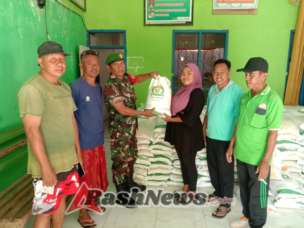 Koramil 1614-03 Hu’u Hadirkan Rasa Aman dalam Pembagian Bansos