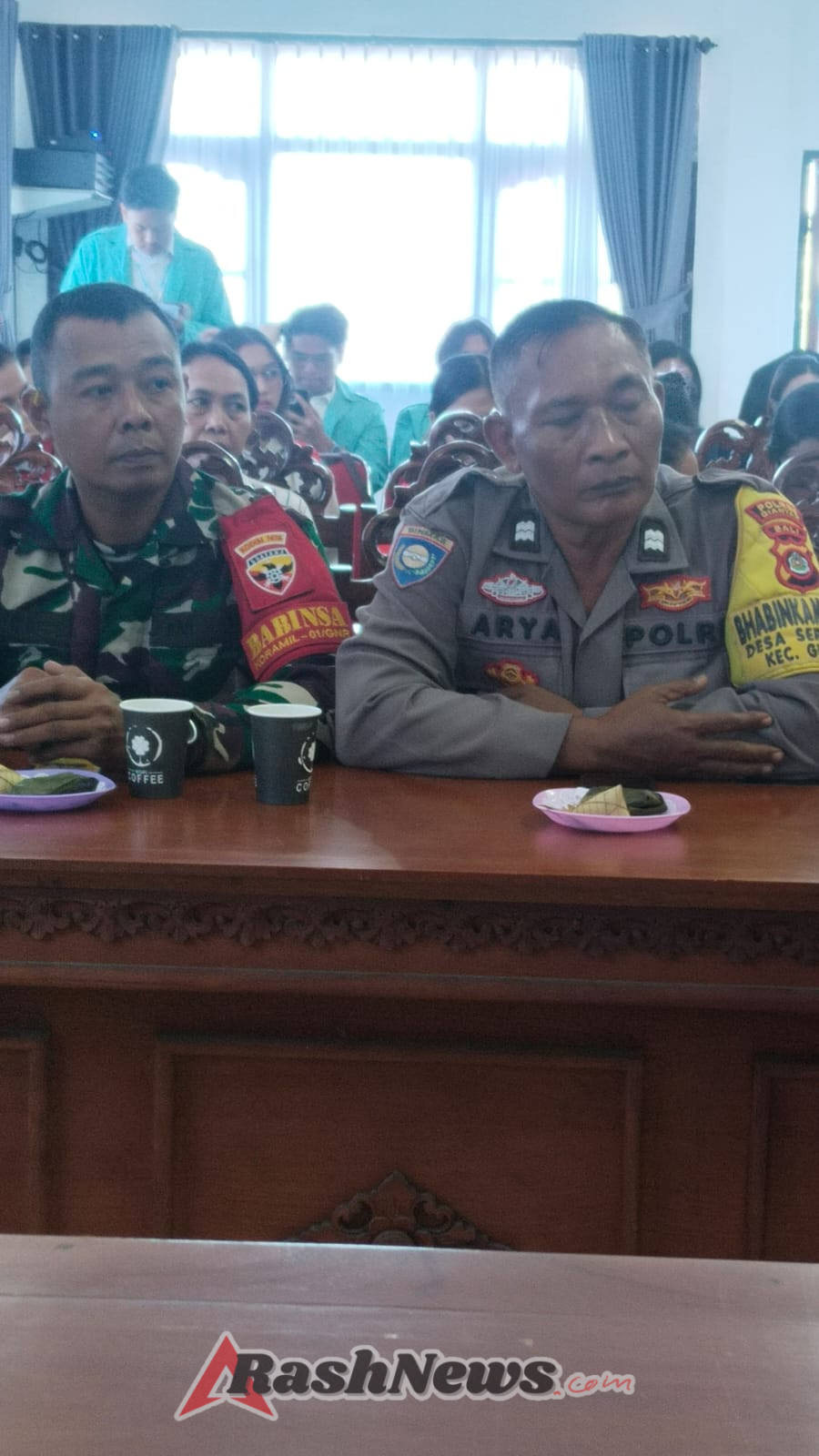 Perkuat Kolaborasi, Babinsa Desa Serongga Sambut KKN UNS untuk Bangun Desa Berbasis Adat dan UMKM