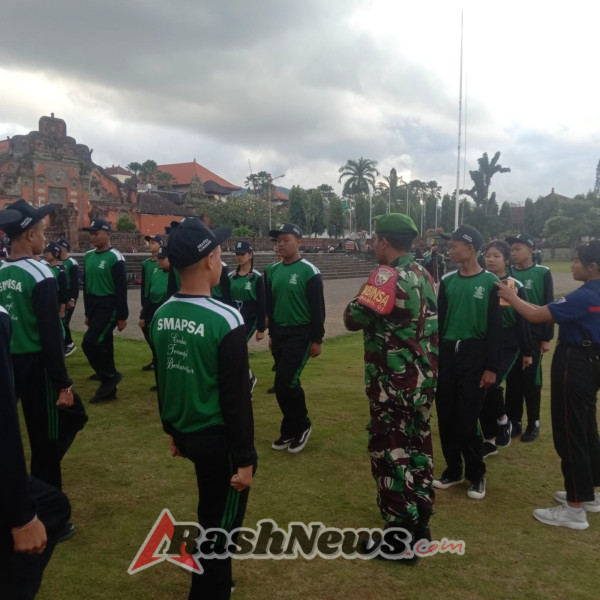 Kodim Klungkung  Apresiasi Semangat Dan Antusias 450 Calon Murid Baru SMA Pariwisata Saraswati Klungkung Jalani Pelatihan