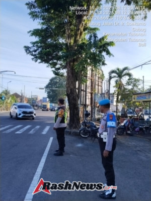 Personil Polsek Tabanan laksanakan Pengaturan lalulintas cegah kemacetan