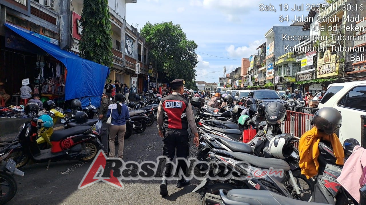 Sat Samapta Polres Tabanan Gelar Patroli Jalan Kaki Kota Presisi, Wujudkan Rasa Aman di Tengah Masyarakat