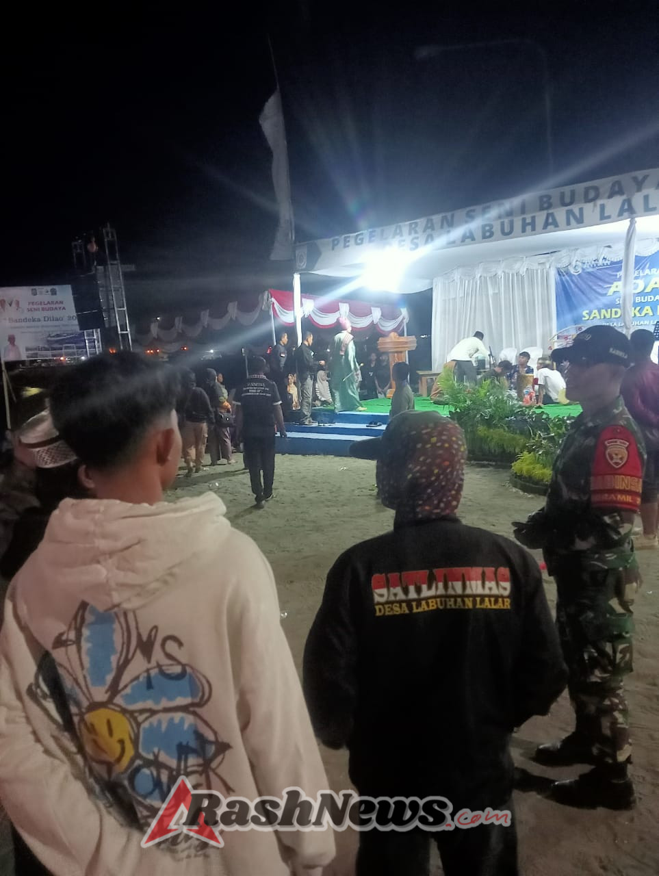 Tingkatkan Kamtibmas, Babinsa Labuhan Lalar Amankan Gelaran Seni Musik Tradisional