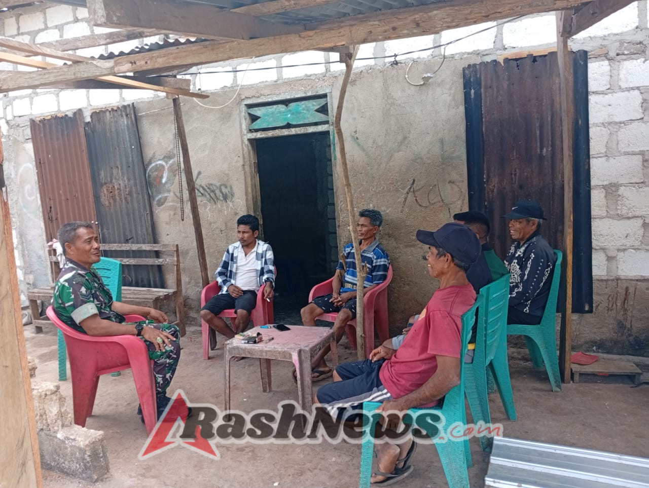 Komsos Sarana Babinsa Untuk Menyampaikan dan Mendapatkan Informasi terkait situasi di wilayah binaan