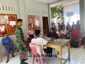 Babinsa Koramil 1603-04/Kewapante Pastikan Bantuan Beras Bulog Berjalan Lancar.