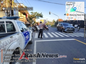 Pastikan kelancaran lalu lintas, Polsek Selemadeg gelar strong point pagi
