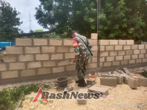 Bangun Keakraban Babinsa Bantu Warga Bangun Gereja