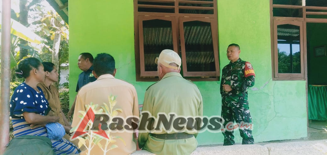 Tingkatkan Kerja Sama, Babinsa Koramil 1618-04/Bisel dan Pemerintah Desa Jalin Komunikasi Bersama