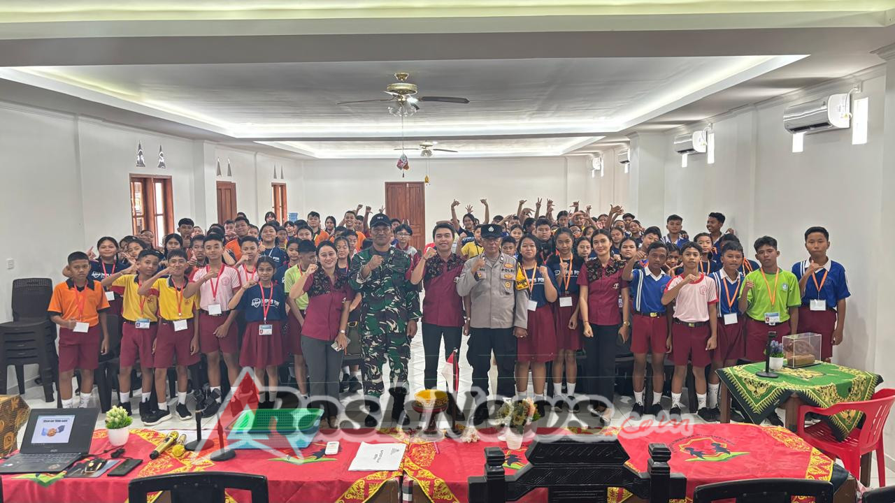 Bhabinkamtibmas Kelurahan Sesetan Berikan Ceramah Kenakalan Remaja di SMP Pelangi Dharma Nusantara