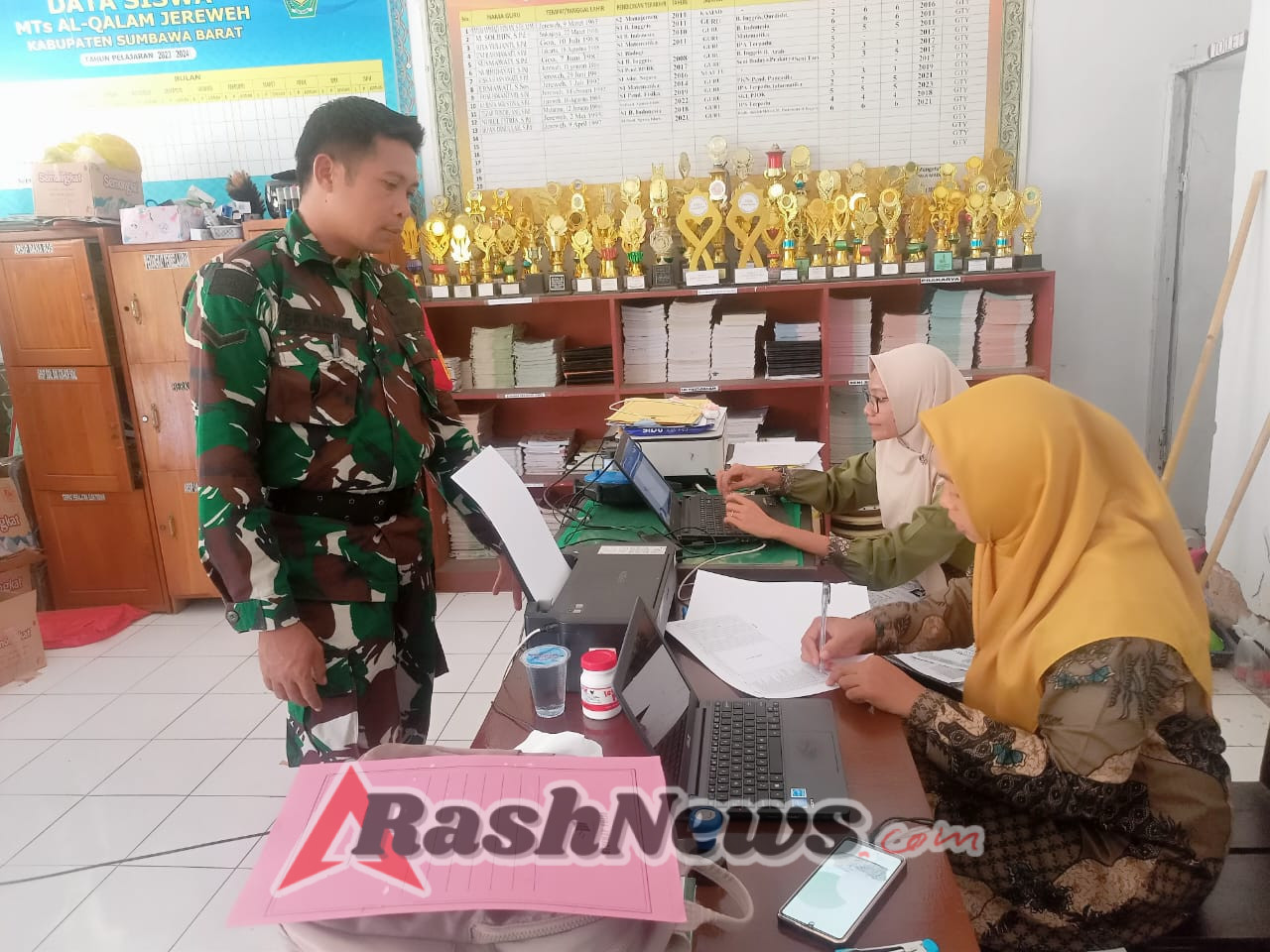 Babinsa Terus Himbau Warga Jaga Kesehatan dan Keamanan Lingkungan