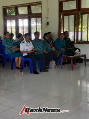 Perkuat Sinergi, Babinsa Koramil 1625-03/Boawae  Dukung Pelantikan TP PKK dan Posyandu di Nangaroro