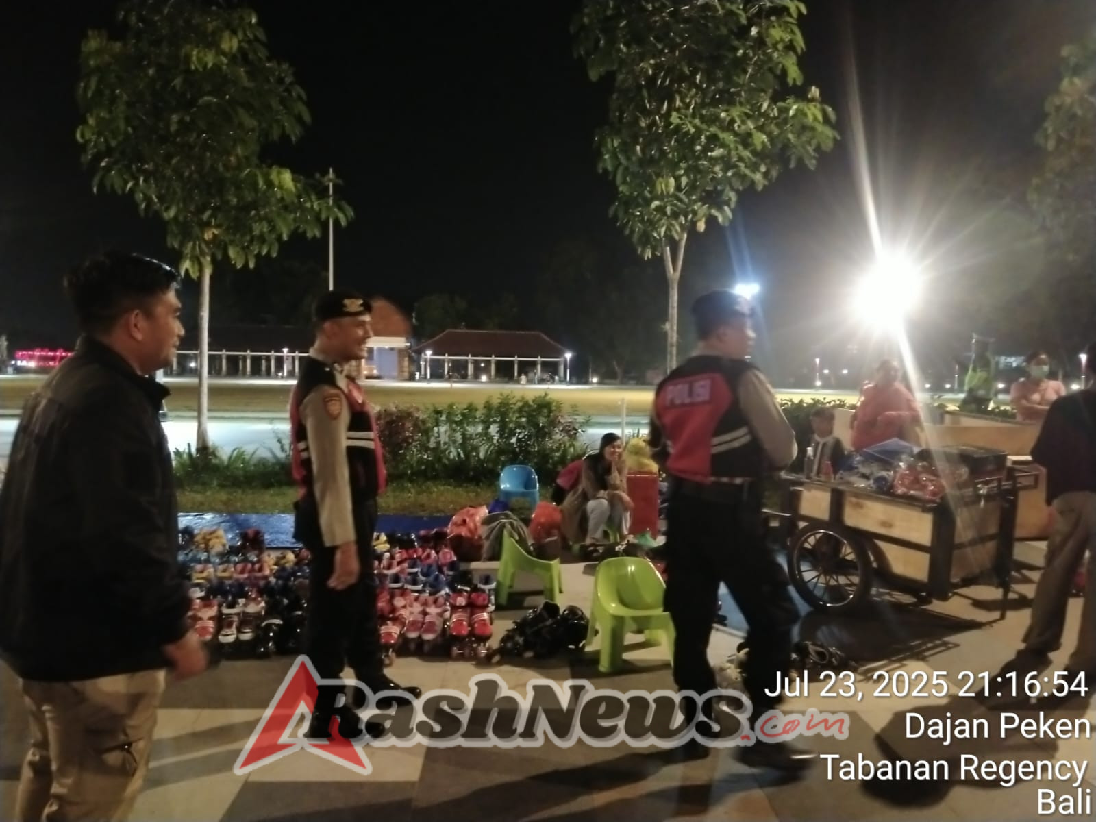 Blue Light Patrol Sisir Lokasi Rawan Keramaian, Polres Tabanan Sampaikan Pesan Kamtibmas