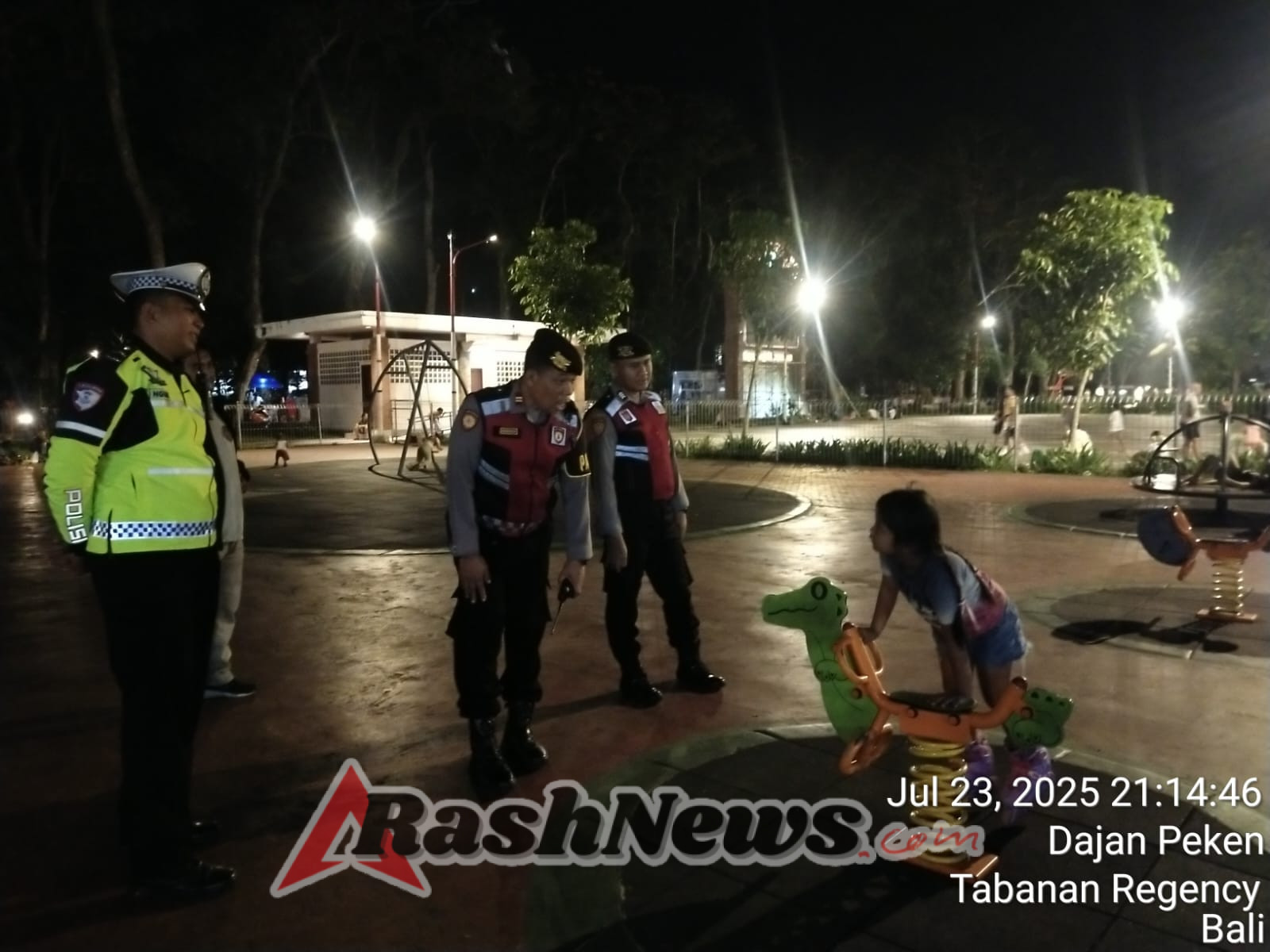 Polres Tabanan Gelar Blue Light Patrol, Jaga Keamanan di Titik Keramaian Malam Hari