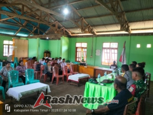 Babinsa Koramil 1624-01/Larantuka Edukasi Warga Soal Pentingnya Taat Hukum