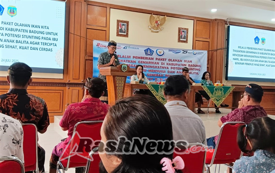 Sosialisasi dan Pemberian Paket Olahan Ikan kepada Masyarakat Cegah Potensi Stunting