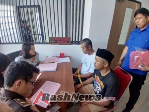 Satresnarkoba Polres Gianyar Limpahkan Dua Tersangka Narkotika ke Kejaksaan