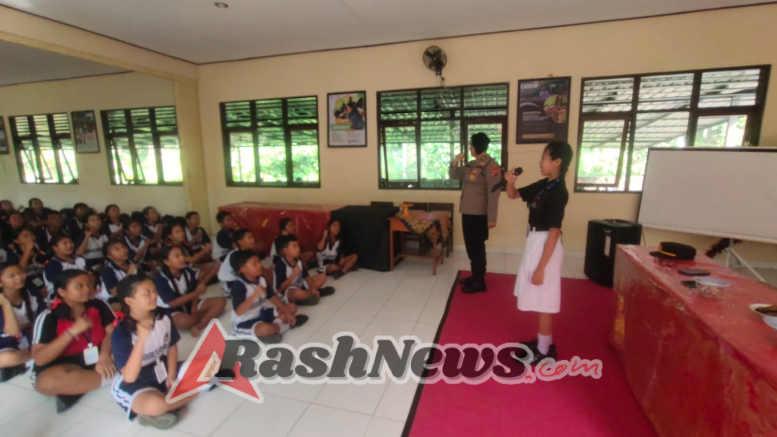 Sosialisasi  tertib berlalu lintas, Bahaya Narkoba dan Pendidikan Karakter kepada siswa-siswi SMP N 3 Seltim dalam rangka MPLS Tahun Ajaran 2025/2026