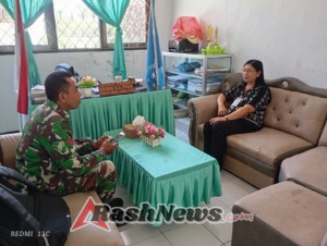 Babinsa Koramil 1627-01/Ba’a Melaksanakan Pendataan Ke Sejumlah Sekolah Di Wilayah Binaannya