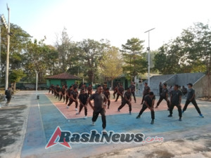 Kodim 1614/Dompu Tingkatkan Kapasitas Babinsa Lewat Apel dan Olahraga Pagi