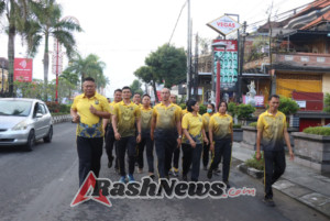 Semangat Pagi Polres Gianyar, Olahraga Bersama Warnai Jumat Sehat Personel