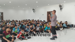 MPLS SMKN 6 Denpasar, Kanit Binmas Polsek Dentim Ingatkan Siswa Waspadai Narkoba dan Judi Online