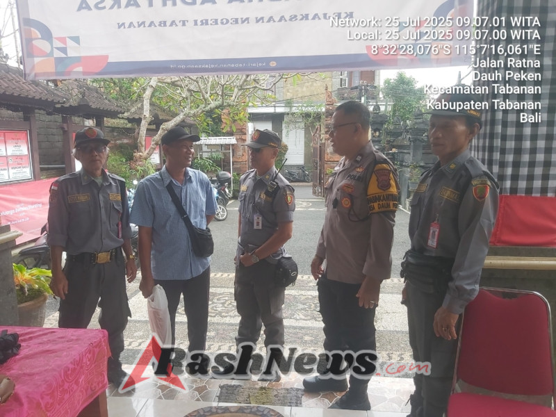 Bhabin Desa Dauh Peken mendampingi kegiatan Pembinaan dan pengawasan terhadap Pedagang