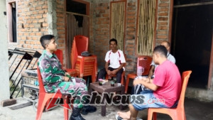 Perkuat Kemanunggalan TNI-Rakyat, Babinsa Ende Terjun Langsung ke Masyarakat