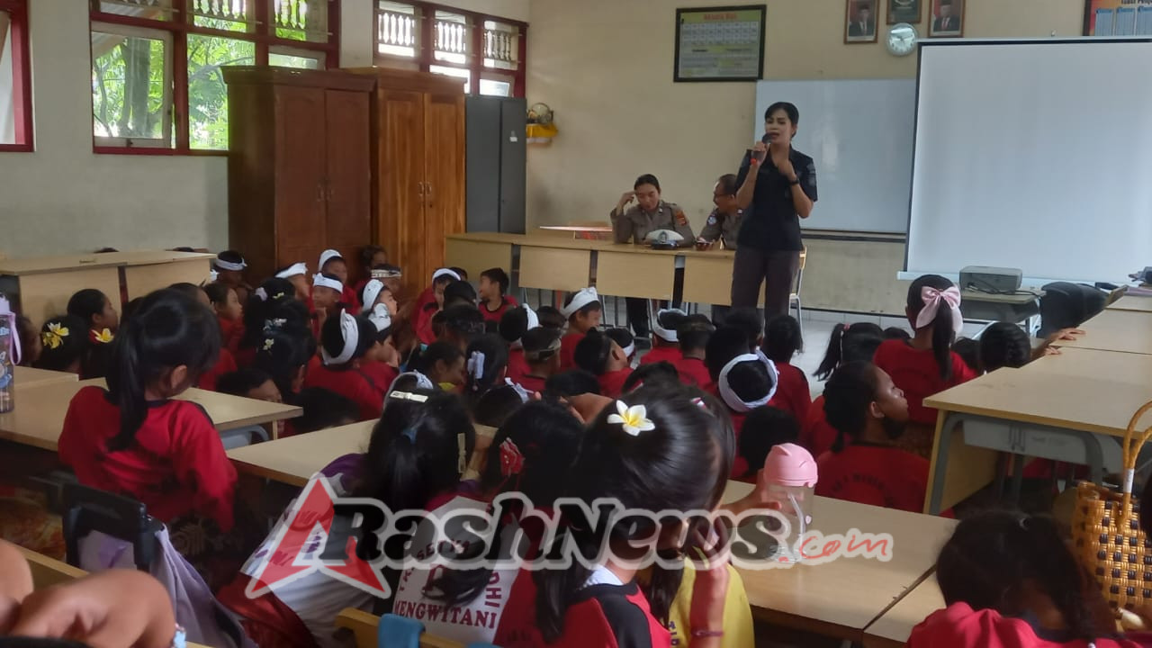 Berani Bicara, Selamatkan Sesama, Edukasi Stop Bullying dan Tertib Lalin di SDN 4 Mengwitani