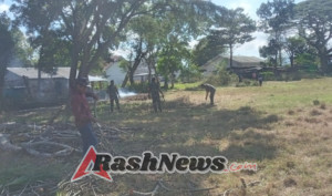 Semangat Kebersamaan: Babinsa dan Warga Satukan Kekuatan di Lapangan Biboki Utara