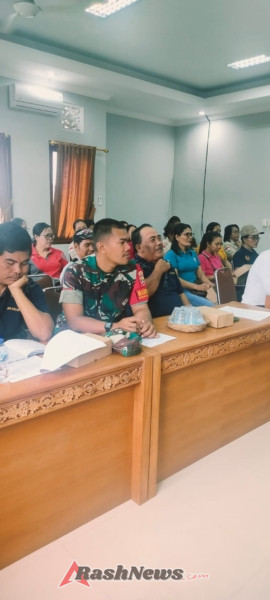 Musdes Pertangungjawaban Realisasi APBDesa, Babinsa Nyalian Himbau Seluruh Pihak Di Wilayah Bersatu Bangun Desa