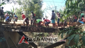 Karya Bakti Babinsa Wujud Sinergi Bangun Desa Terpencil