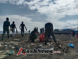 Sinergi TNI dan Masyarakat Sambut Festival Di Pantai Sangiang