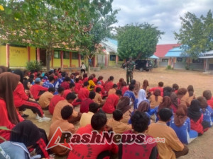 Tumbuhkan Kesadaran Hukum Sejak Dini, Danposramil Wera Bekali Siswa SMKN 1 Wera