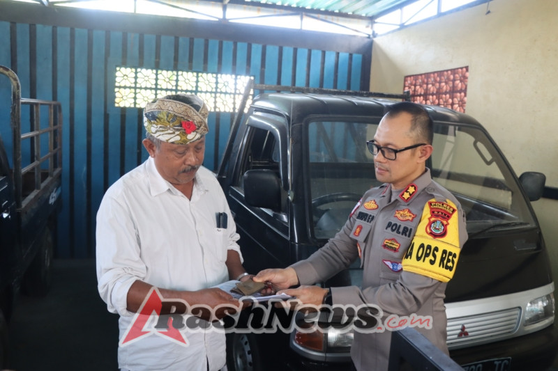 Kapolres Karangasem Serahkan Langsung Barang Bukti Mobil kepada Korban Penggelapan