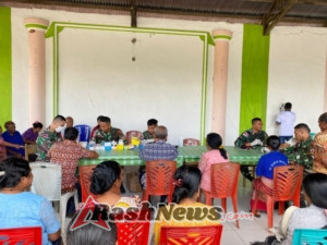 Kerjasama Gereja Paroki Umanen Bersama Satgas Yonif 741/GN Laksanakan Pemeriksaa  Lansia