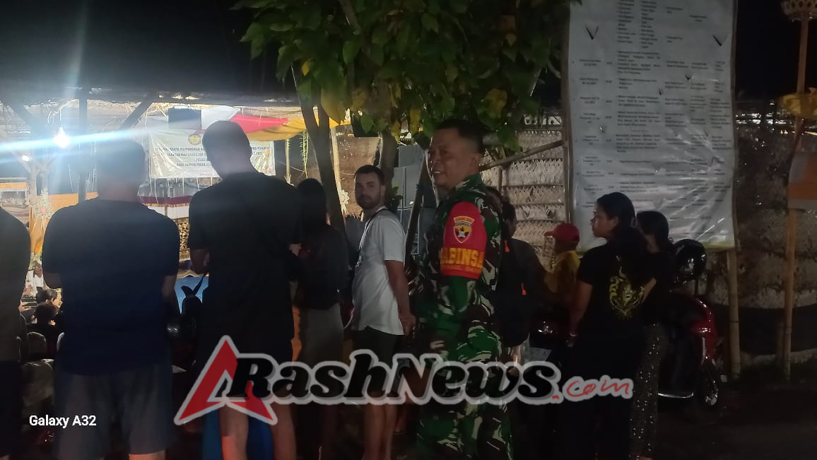 Totalitas Dalam Melayani Masyarakat, Babinsa Ped Atensi Acara Hiburan Pura Paibon Pasek Gelgel