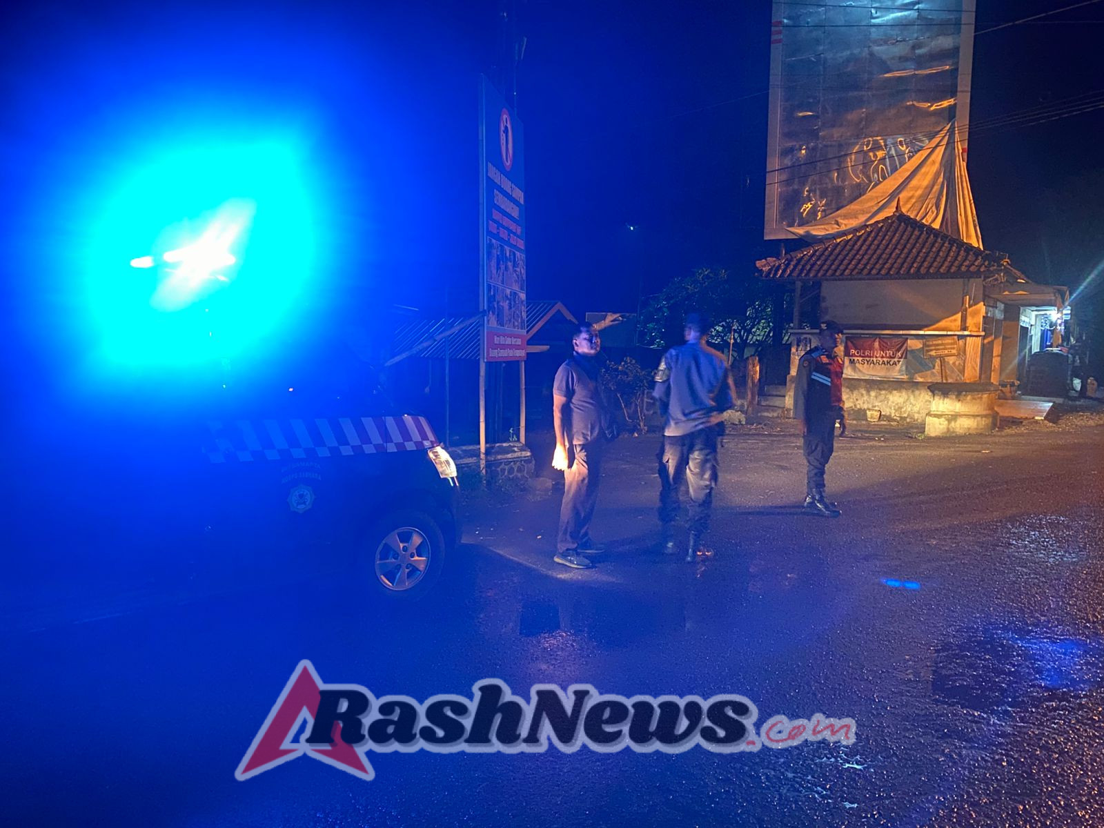 Polsek Bebandem menghimbau Waspada Kejahatan Curas, Curat, dan Curanmor di Wilkum Bebandem dalam Patroli Blue Light Patrol