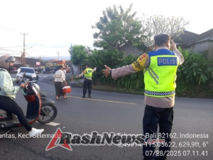 Cegah kemacetan Personil Lalu Lintas Polsek Seltim Strong point di TAC Megati