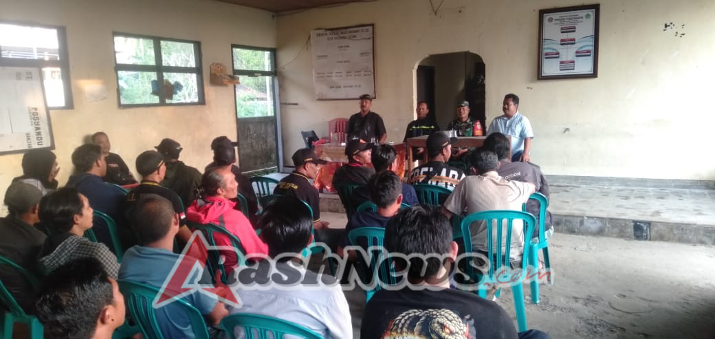 Menjelang HUT RI ke-80, Babinsa Gesing Dukung Penuh Kesiapan Linmas di Ajang Gerak Jalan