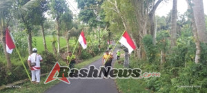 Babinsa Desa Tegalinggah himbau warga berpartisipasi kibarkan bendera merah putih.