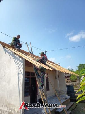 Di Bawah Komando Dan SSK, Satgas TMMD Selesaikan RTLH Warga dengan Gotong Royong