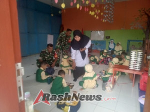 Kemanunggalan TNI dan Rakyat: Babinsa Kodim 1602/Ende Sambangi TK Nurul Hidayah dengan Program Makan Bergizi