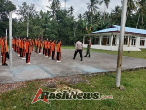 Pelatihan PBB oleh Babinsa Kodim 1602/Ende Dorong Semangat Cinta Tanah Air Pelajar