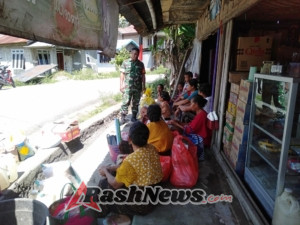 Babinsa Koramil 1602-01/Ende Gelar Monitoring Situasi Keamanan di Wilayah Binaan