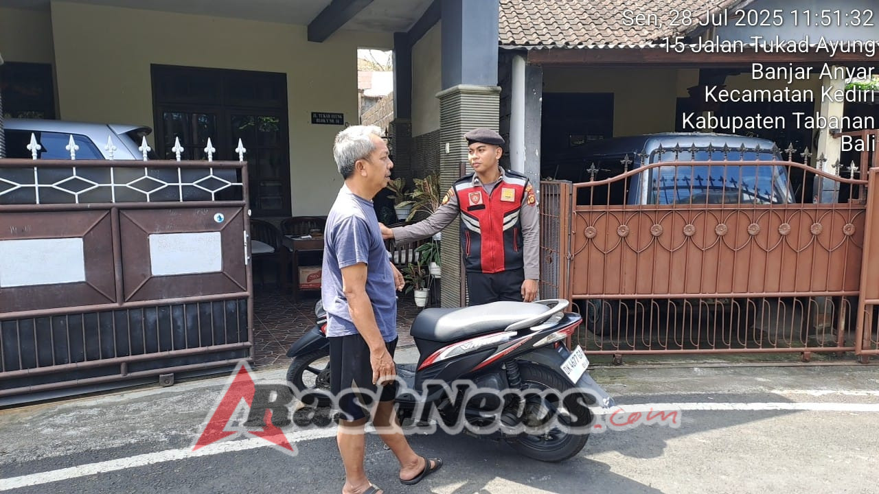 Sat Samapta Polres Tabanan Gencarkan Patroli Jalan Kaki Kota Presisi, Wujud Nyata Kehadiran Polisi di Tengah Masyarakat