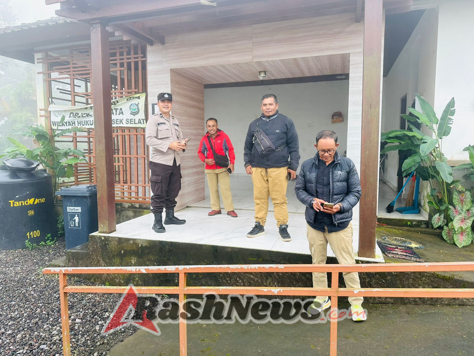 Polsek Selat Gelar Patroli Dialogis untuk Jaga Keamanan Wilayah